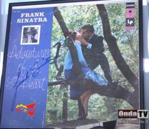 Disco autografato da Frank Sinatra