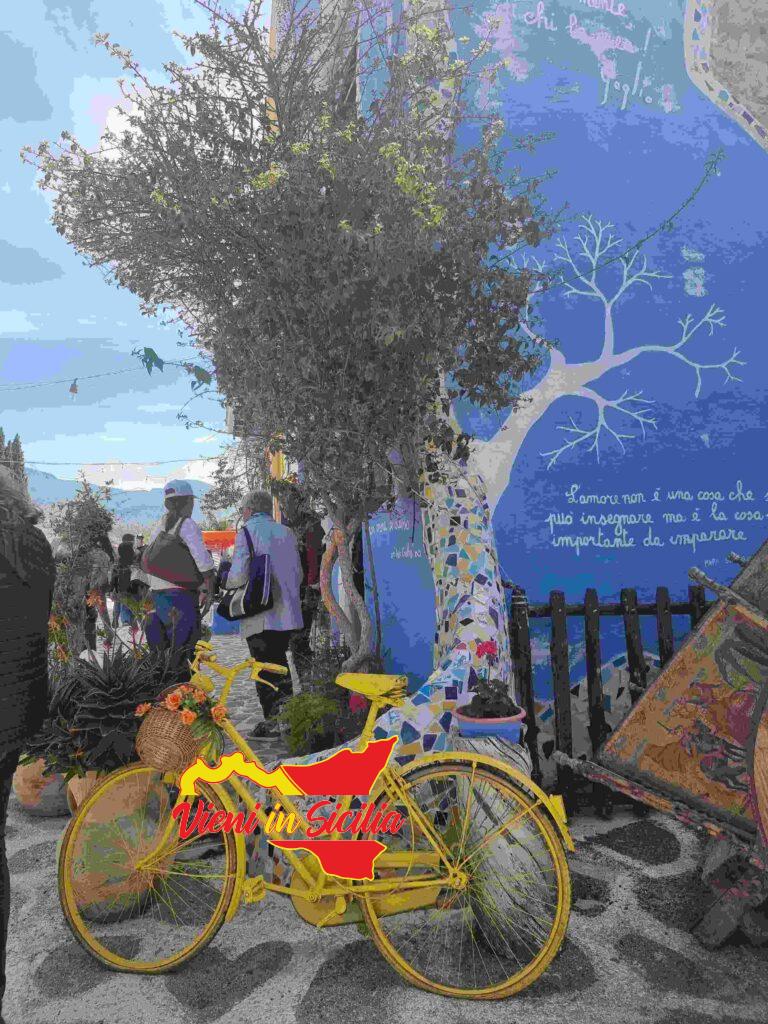 Oggetti e mura colorate a Borgo Parrini